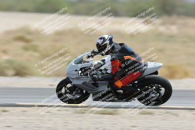 media/May-05-2025-Moto Forza (Mon) [[3c1838c5e5]]/2-B Group/Session 3 (Panning Test Turn 14 Inside)/